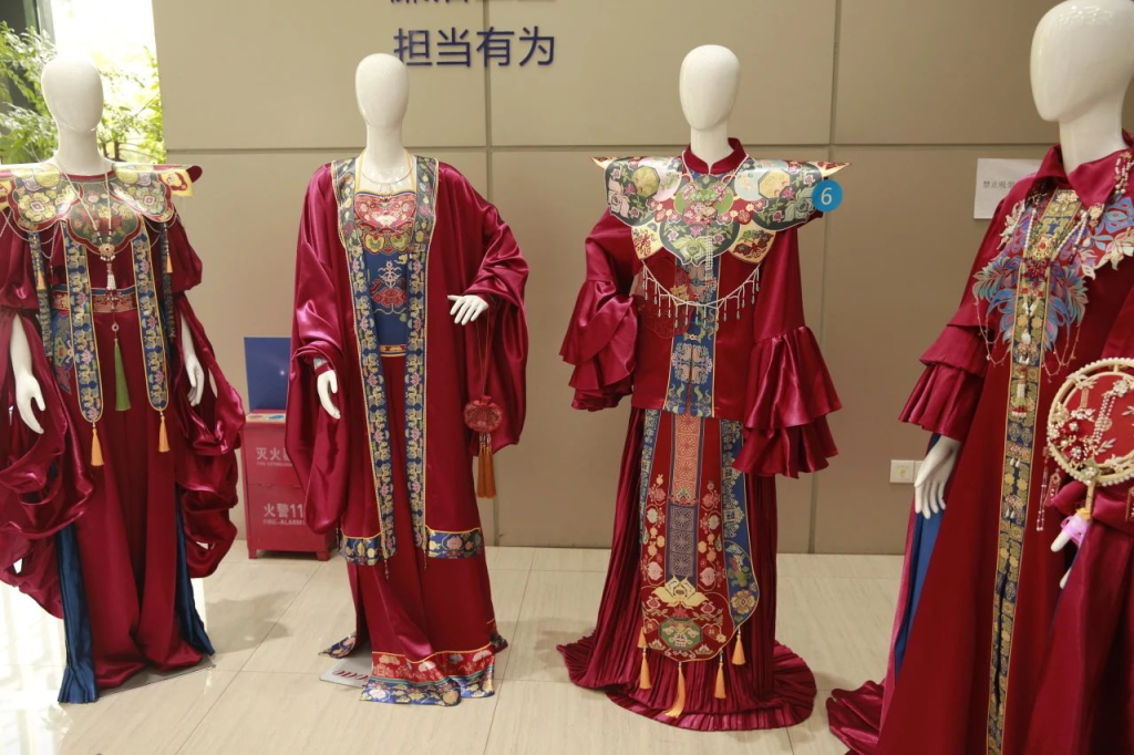 图片[1]-2024首届巴绣(巫溪嫁花)创意设计大赛获奖作品名单-设擂台-设计比赛信息平台|赛事征集·赛程查询·比赛资讯