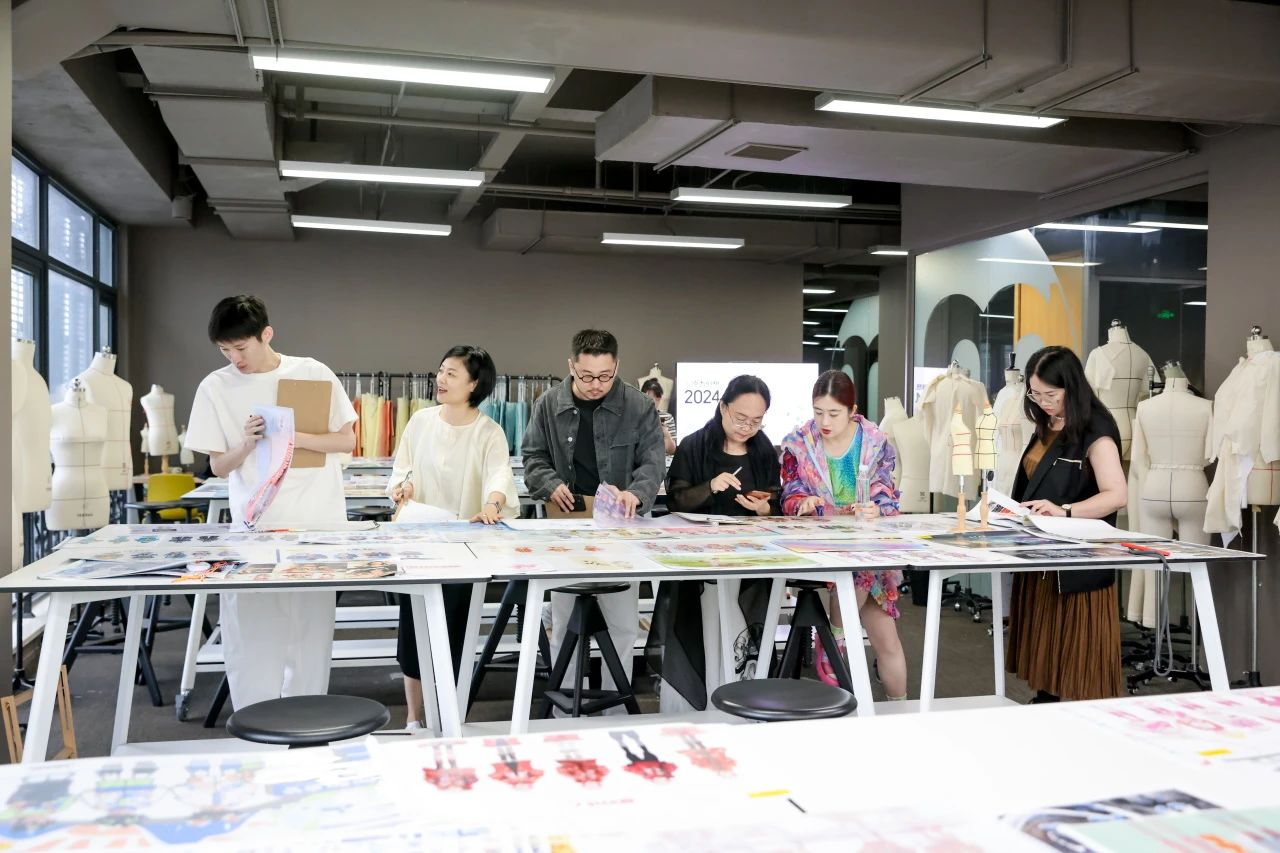 图片[15]-原力创想 | 2024中华杯·童装设计大奖赛入围名单及入围作品-设擂台-设计比赛信息平台|赛事征集·赛程查询·比赛资讯