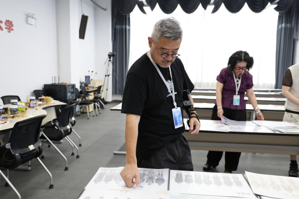 图片[4]-2024“润华奖”一带一路大学生时装设计与技能大赛入围名单及入围作品-设擂台-设计比赛信息平台|赛事征集·赛程查询·比赛资讯